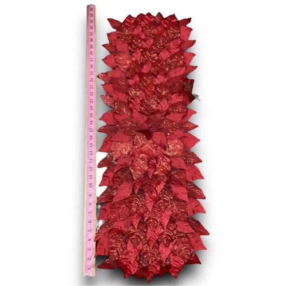 Poinsettia Petals Christmas Holiday Table Runner with 15 Poinsettia and Mistleto - Picture 4 of 13